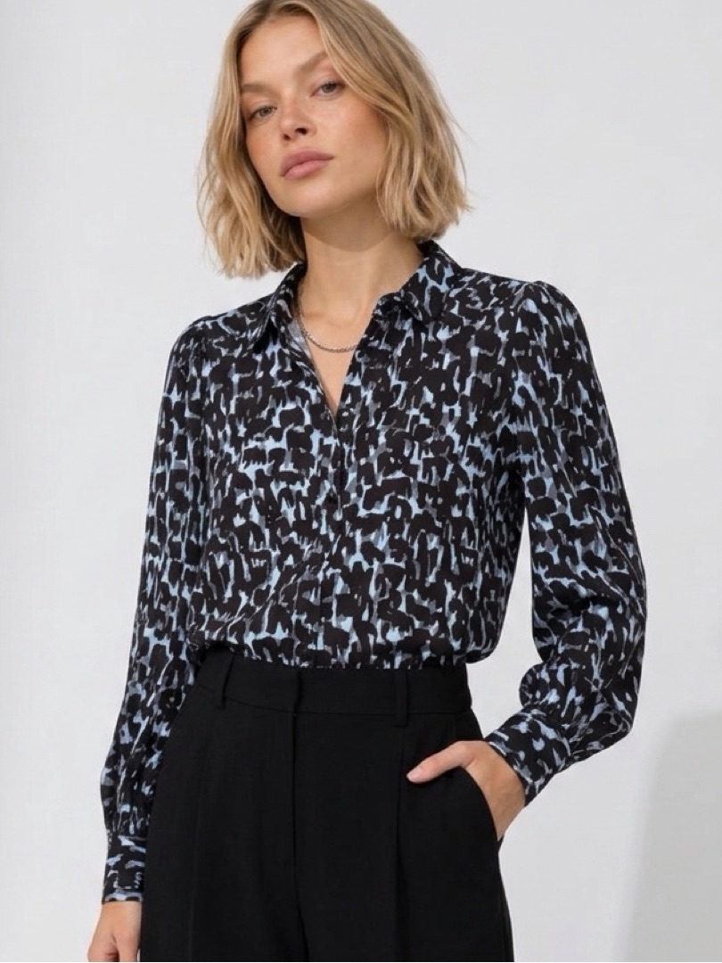 Abbey Glass Blue & Black Abstract Print Button Front Blouse Size Large